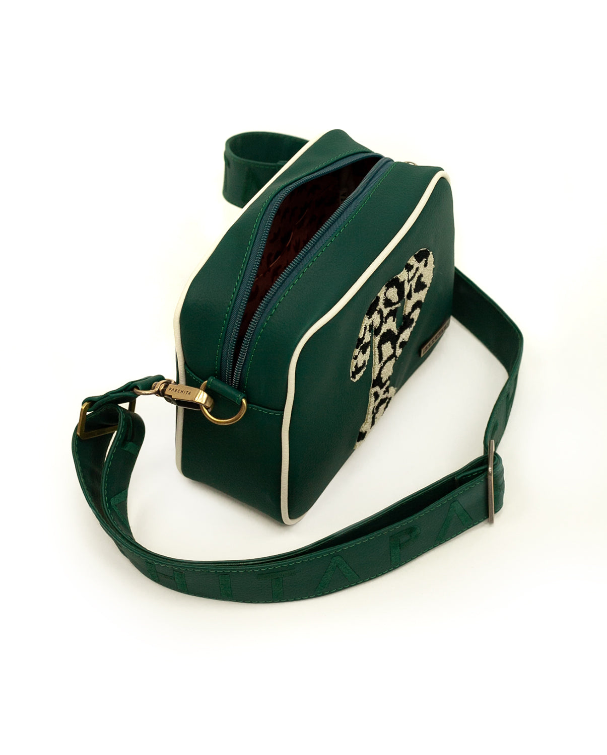 Parchita Adela Green Pradera