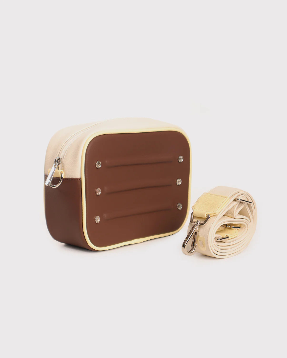 Parchita Nuba Marrón x Ivory